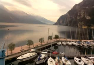 Imagen de vista previa de la cámara web Lago de Garda - Riva del Garda